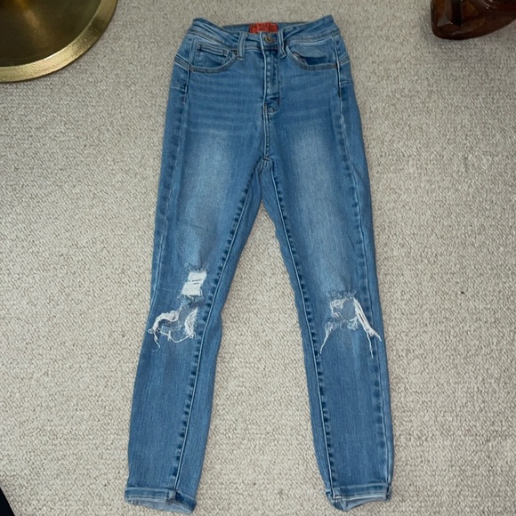 Size 1 Ripped Skinny Jeans Medium Wash - Picture 1 of 6